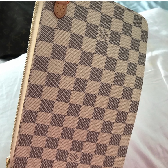 Louis Vuitton NEW Pouchette - Picture 5 of 6